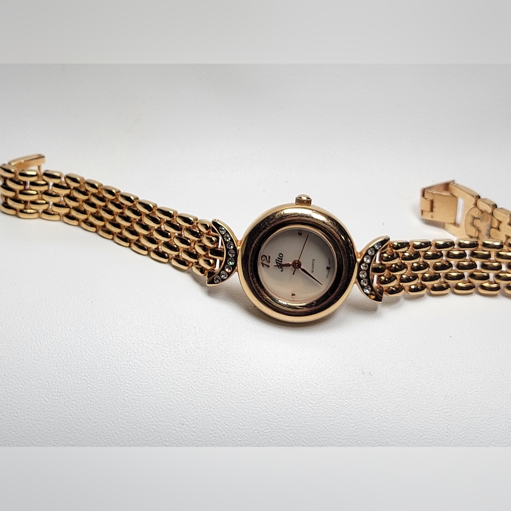 ALTO Women's Watch - Picture 5 of 16